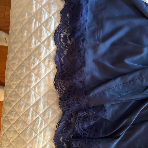 Mother of the bride, navy blue silk robe - Picture 2 of 4